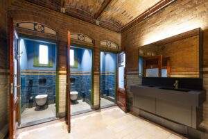 Damrak 353 Amsterdam