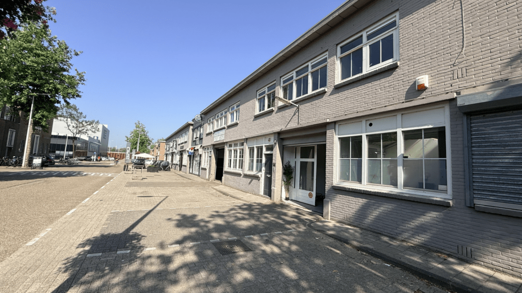 Vliegtuigstraat 12 Amsterdam